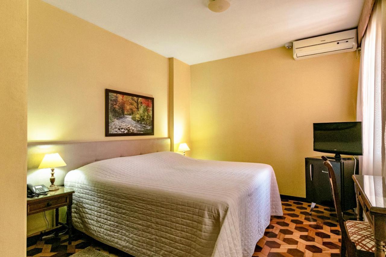 Hotel San Rafael Porto Uniao Екстер'єр фото
